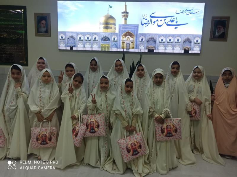 جشن تكليف1404-صرف صبحانه در مهمانسراي غدير حرم مطهر